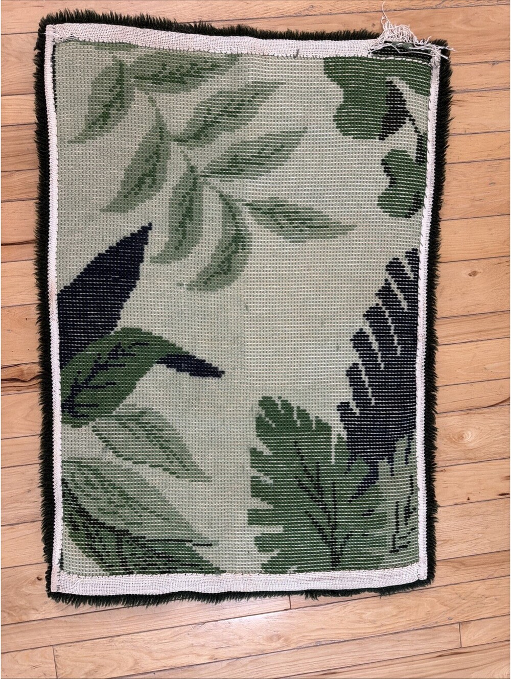 Vintage MCM Latch Hook Rug Shag Tropical Palm Leaf Green Boho 1970s Retro 27x39 - Picture 6 of 7